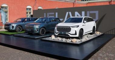 Флагманский Jeland J8 представлен в Петербурге