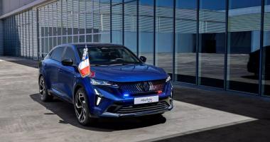 Автомобиль президента Франции выглядит как обычный кроссовер, пока вы не заглянули внутрь