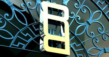 Range Rover только что поменял логотип, но не так, как вы думали