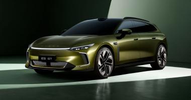 На Пекинском автосалоне EXEED впервые представил модели EXLANTIX ES GT и EX8
