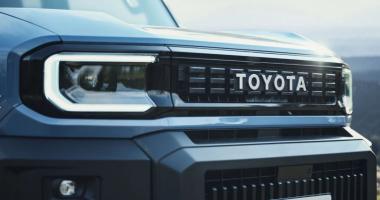 Новый Land Cruiser FJ уступает RAV4 и по цене, и по размеру