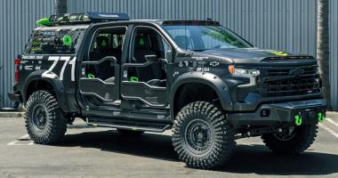 Без крыши и дверей: Chevrolet Silverado превратили в вездеход