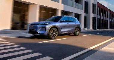 Geely EX5 обзавёлся «бесконечным» запасом хода. Цены и комплектации для РФ