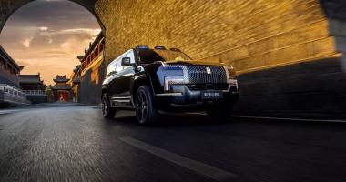 YangWang U8L: китайский тяжёлый люкс, с мощностью Veyron и салоном будущего