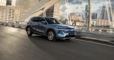 Geely EX5 EM-i – новый гибридный универсал