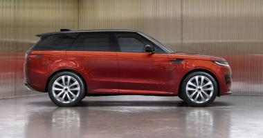 Range Rover Sport встречает своё 20-летие в оранжевом