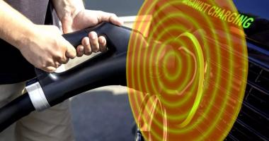 Электромобиль и электромагнитное поле: немецкие инженеры развенчивают мифы