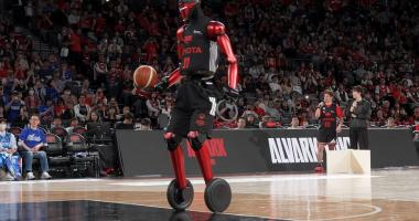 Toyota сделала робота, который может стать звездой NBA