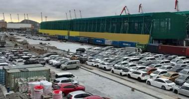 Автомобильный ажиотаж – россияне бросились растамаживать иномарки до повышения утильсбора