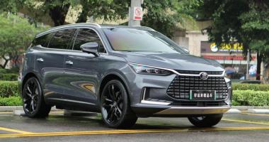 Не автомобиль, а аттракцион. Самые неожиданные опции современных кроссоверов