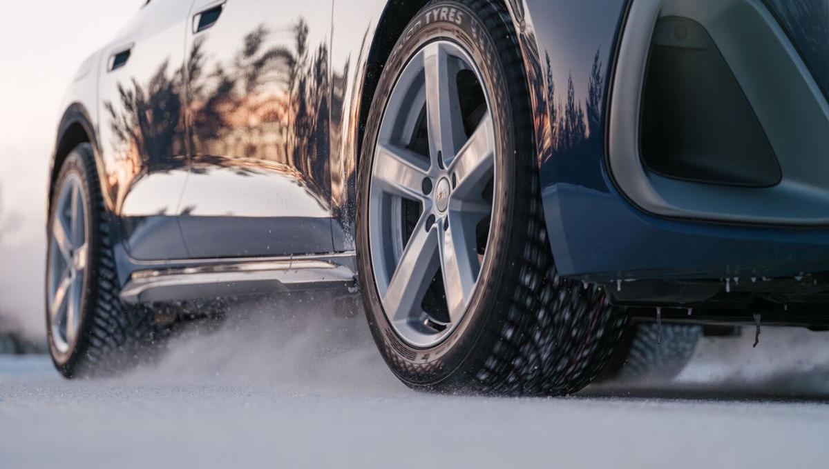 Новая эра зимнего вождения. Nokian Tyres представила шины с выдвигающимися шипами