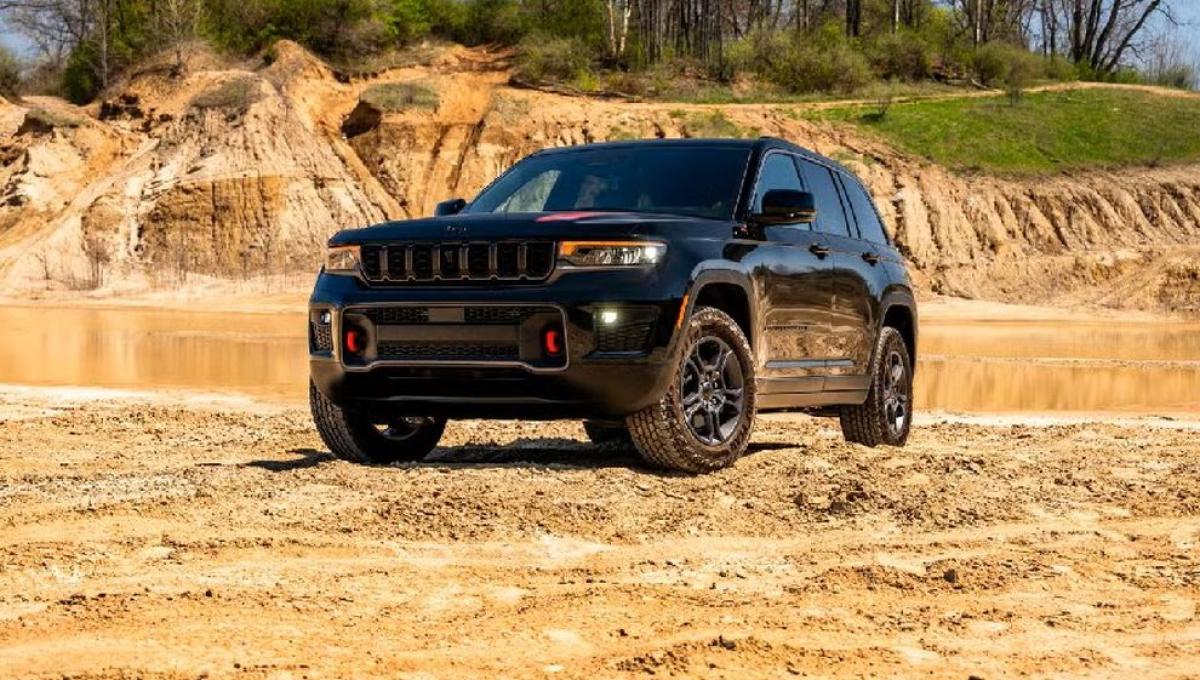 Четыре цилиндра против шести: почему Jeep не торопится хоронить V6 Pentastar