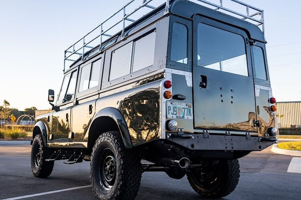 В ECD сделали Defender Series 3 с мотором от Corvette — Журнал «4х4 Club»