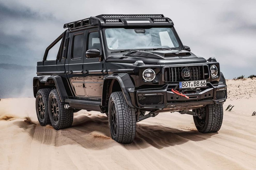 Brabus выпустил двух бегемотов AMG G63 6x6, по миллиону долларов каждый