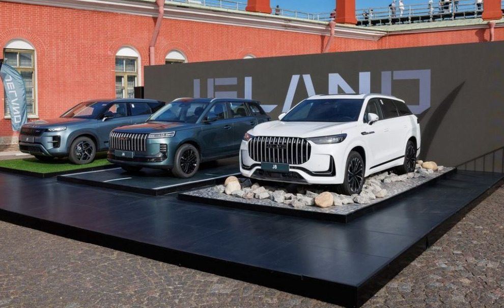 Флагманский Jeland J8 представлен в Петербурге
