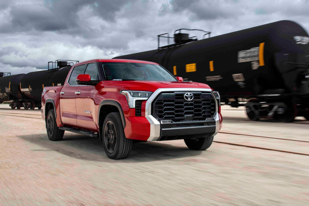 Toyota Tundra. Краткая история японского конкурента Ford F-150