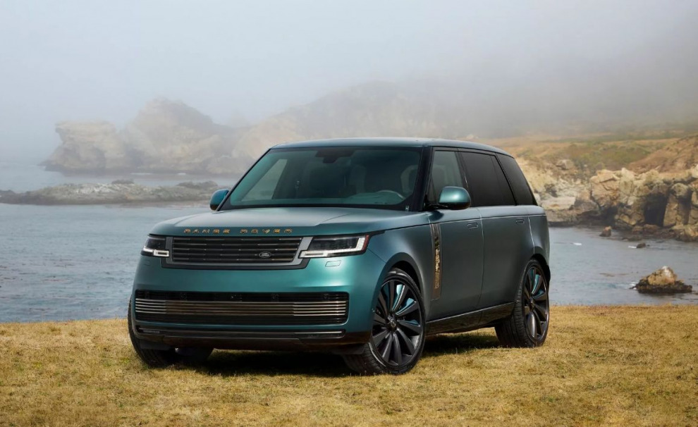 В комплектацию Range Rover SV Carmel Edition за 370 тысяч долларов входят клюшки для гольфа