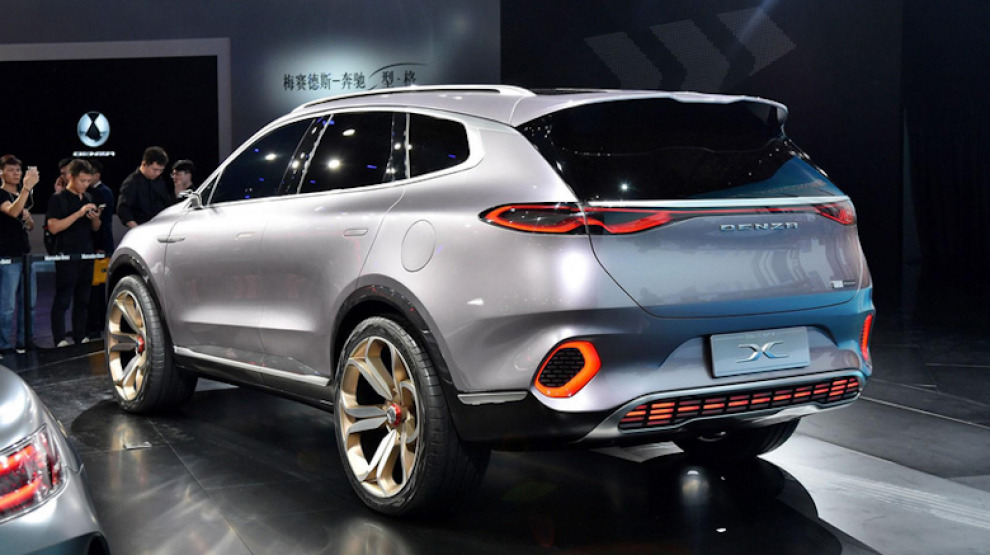 В Китае показали "мерседесовский" кроссовер Denza Concept X