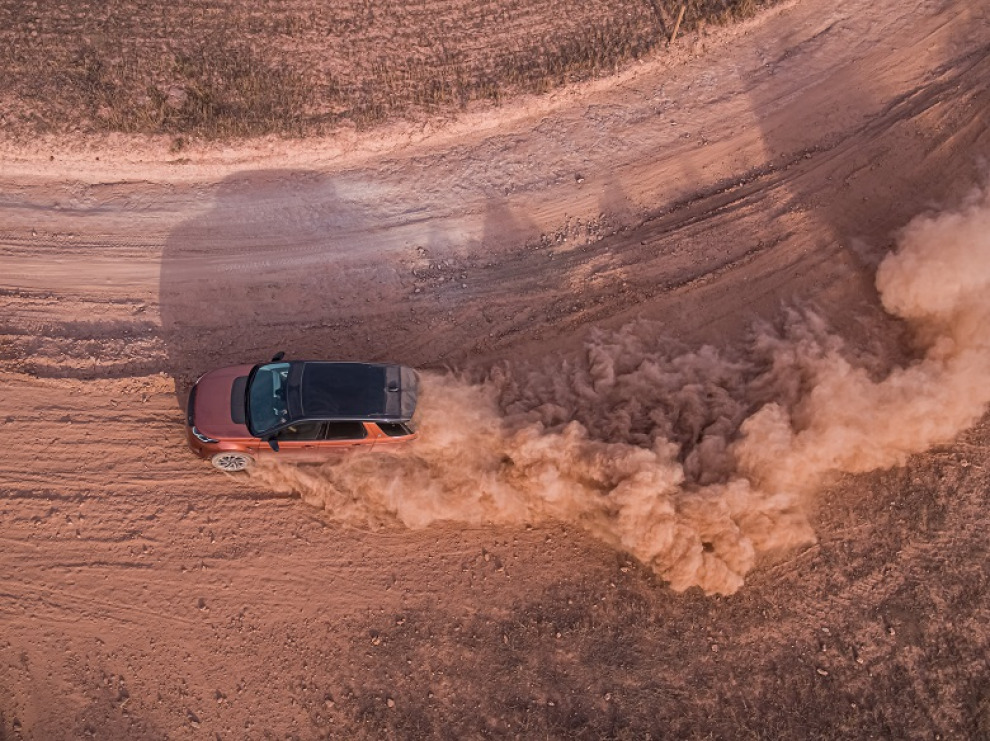 Точка в споре о настоящем внедорожнике 