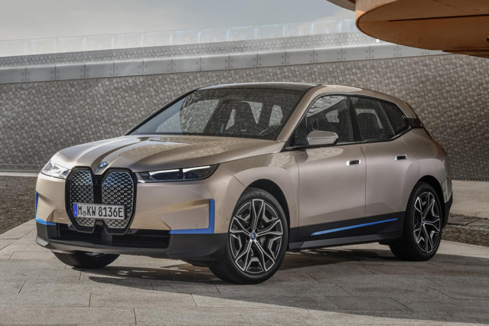 Электромобили помогут BMW справиться с последствиями пандемии