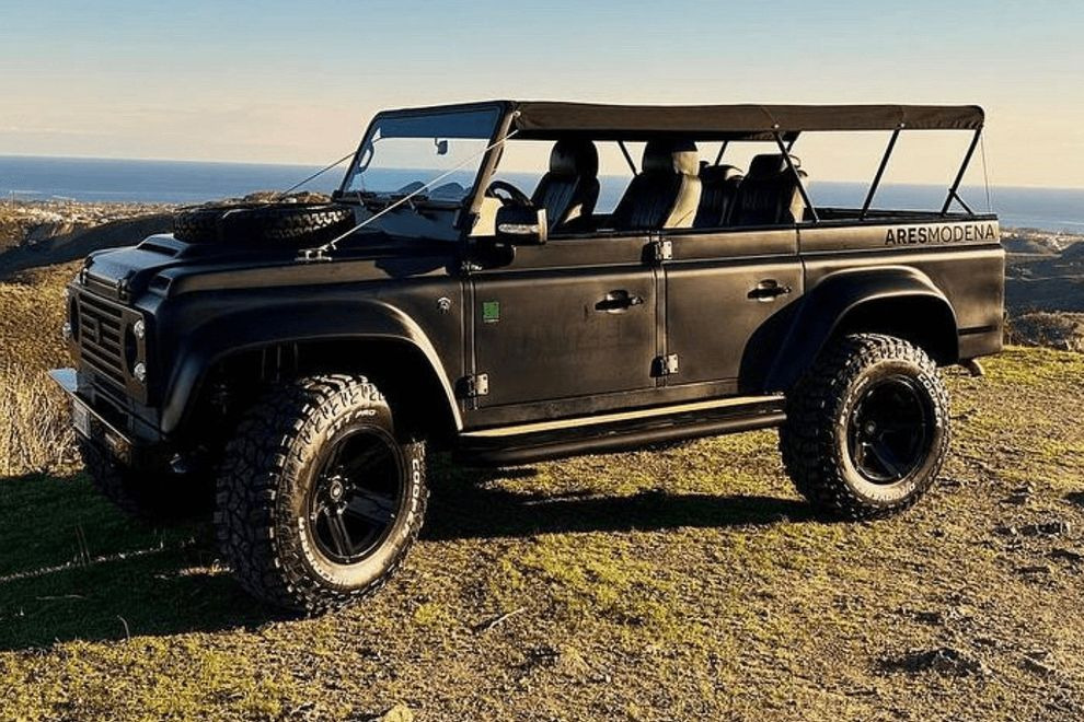 Итальянская Ares Modena выпустила классический Land Rover Defender с открытым верхом