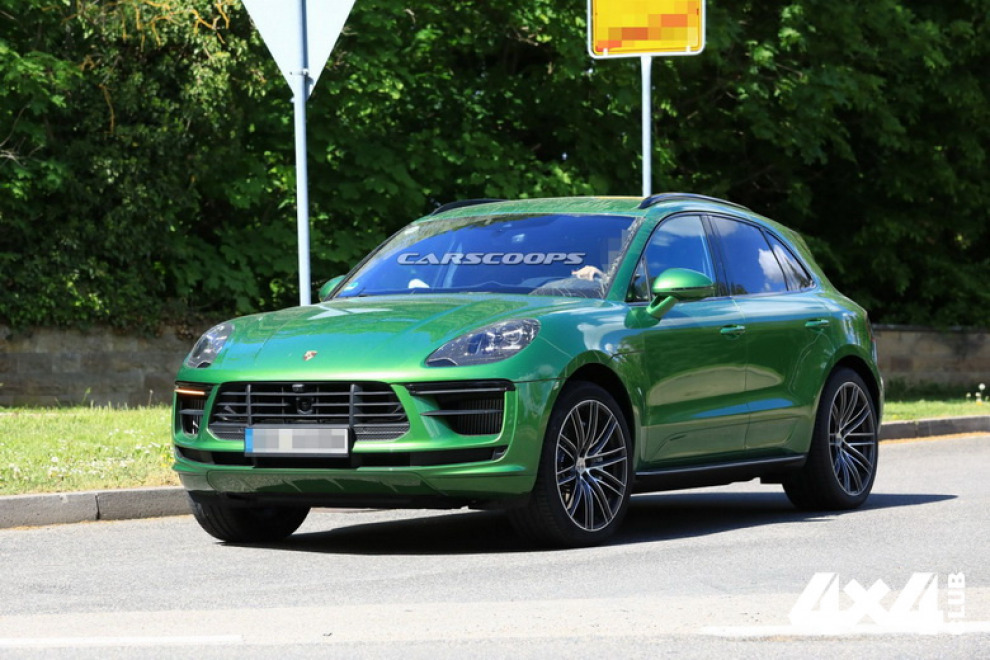 Обновленный Porsche Macan сфотографировали