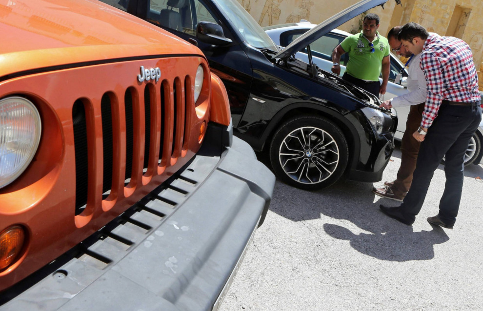 Подержанные автомобили подорожали за год на треть