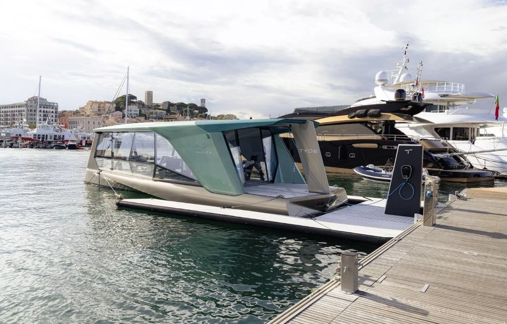 Концептуальный катер BMW i The ICON. Океанская роскошь, вдохновлённая автомобилями