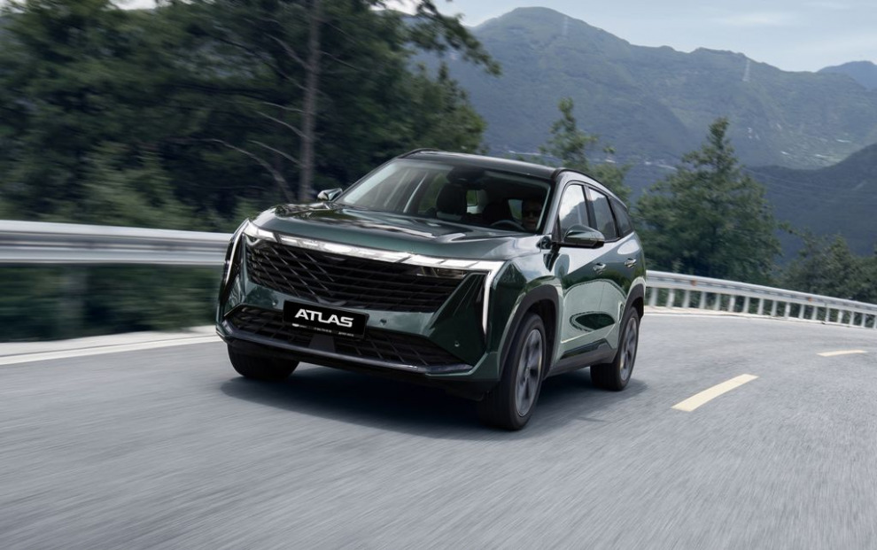Geely объявила цены на Geely Atlas с полным приводом