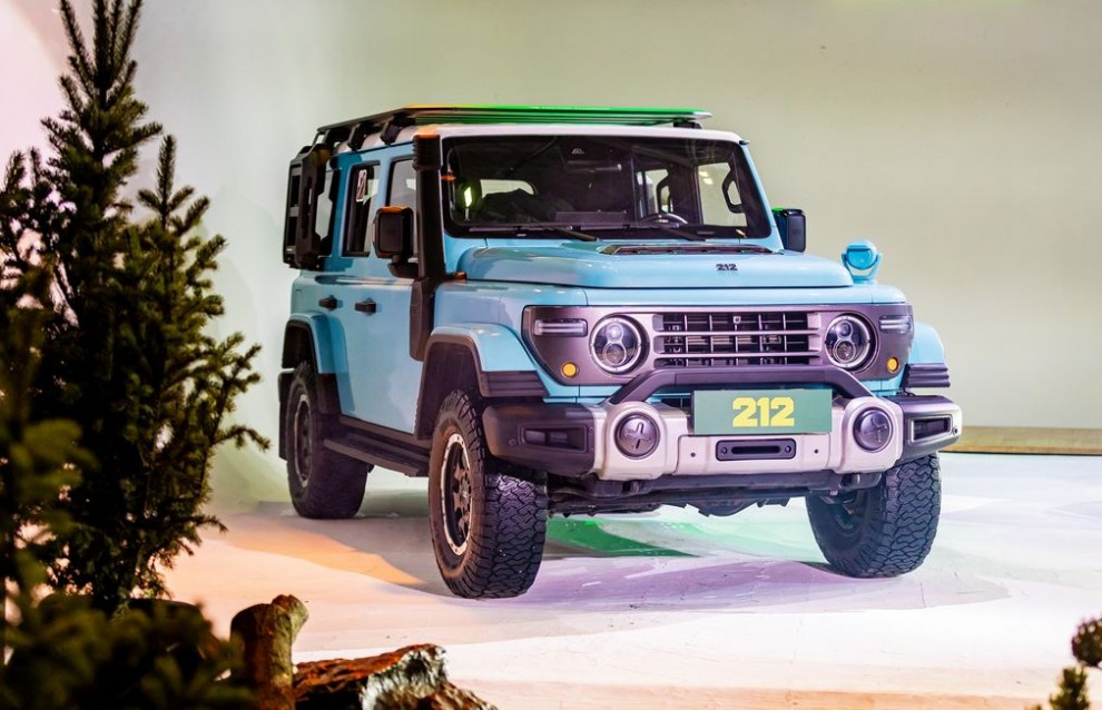 Новый хозяин. Кто будет продавать внедорожники 212 в РФ