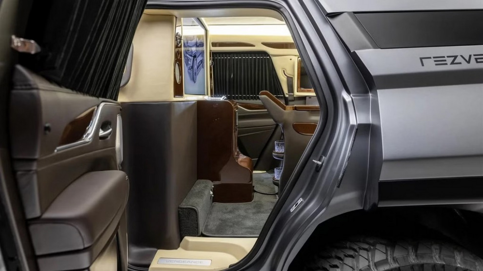 Rezvani Vengeance #007: в броневике бар с закусками важнее пуленепробиваемых стёкол