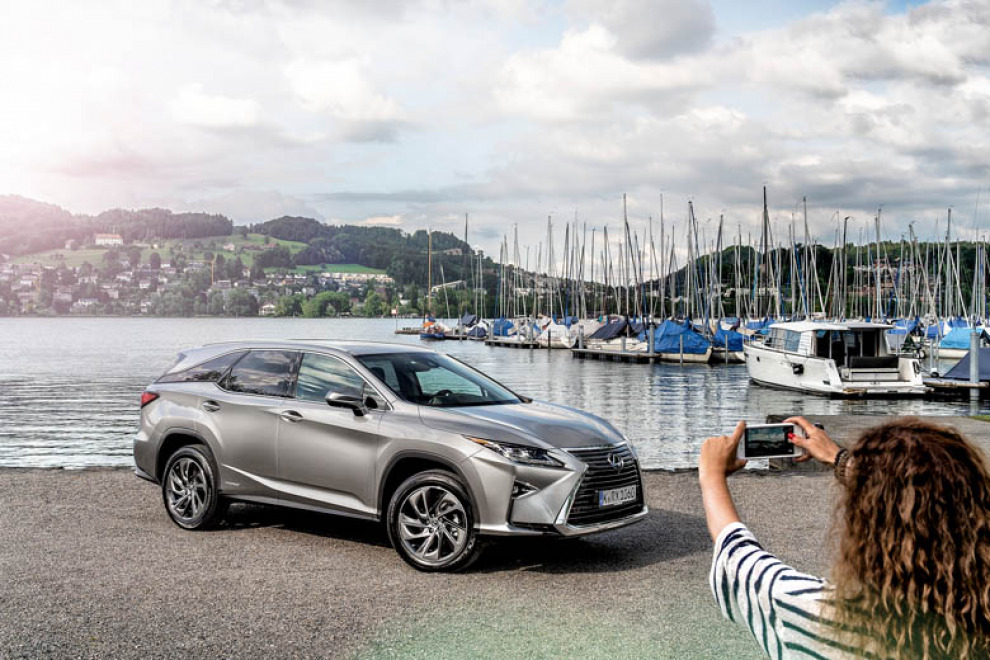 Зачем «Эр Иксу» третий ряд?  Lexus RX 350 L