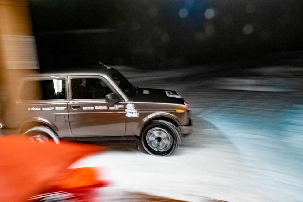 Вечные вопросы: Куда рулить «Ниву», если занесло?