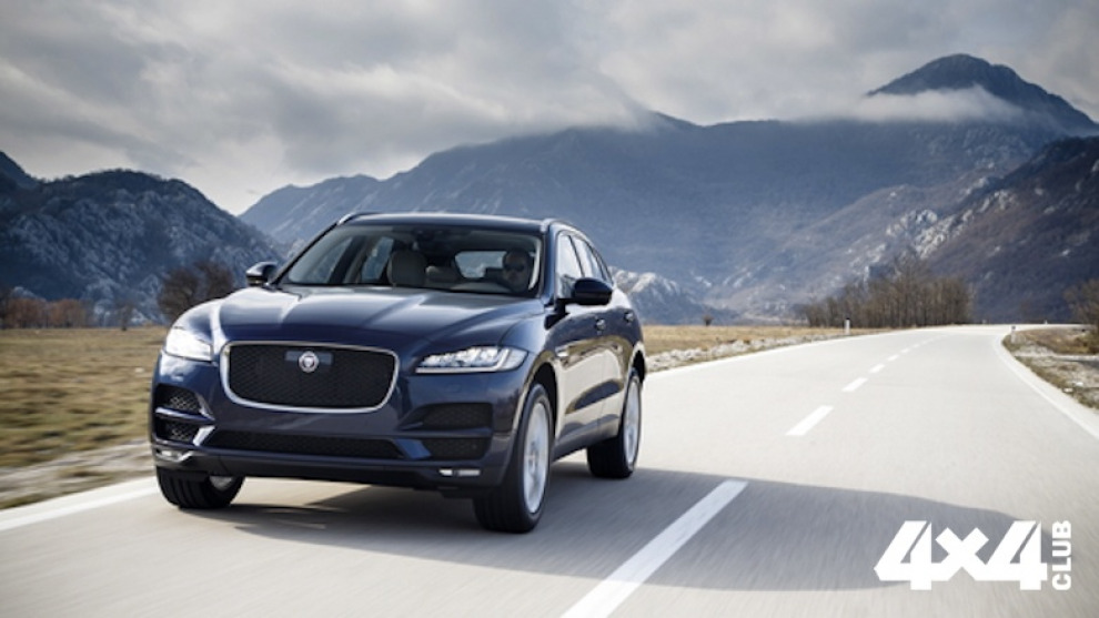 Jaguar представил обновленный кроссовер F-Pace