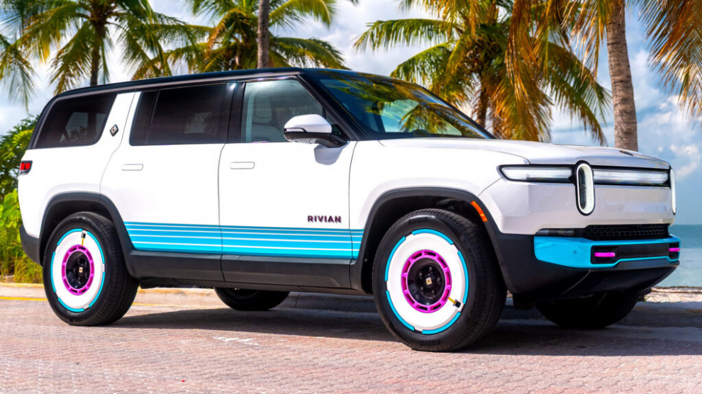 Чем бы дитя не тешилось: Rivian R1S Special посвятили 1980-м