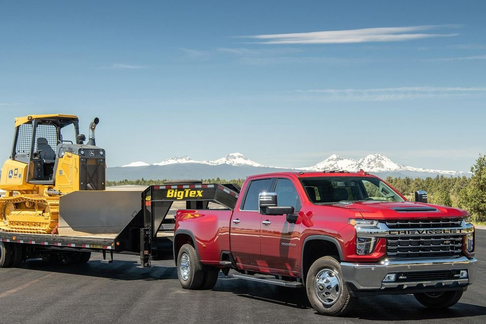 Chevrolet Silverado. Четыре поколения легендарного пикапа 