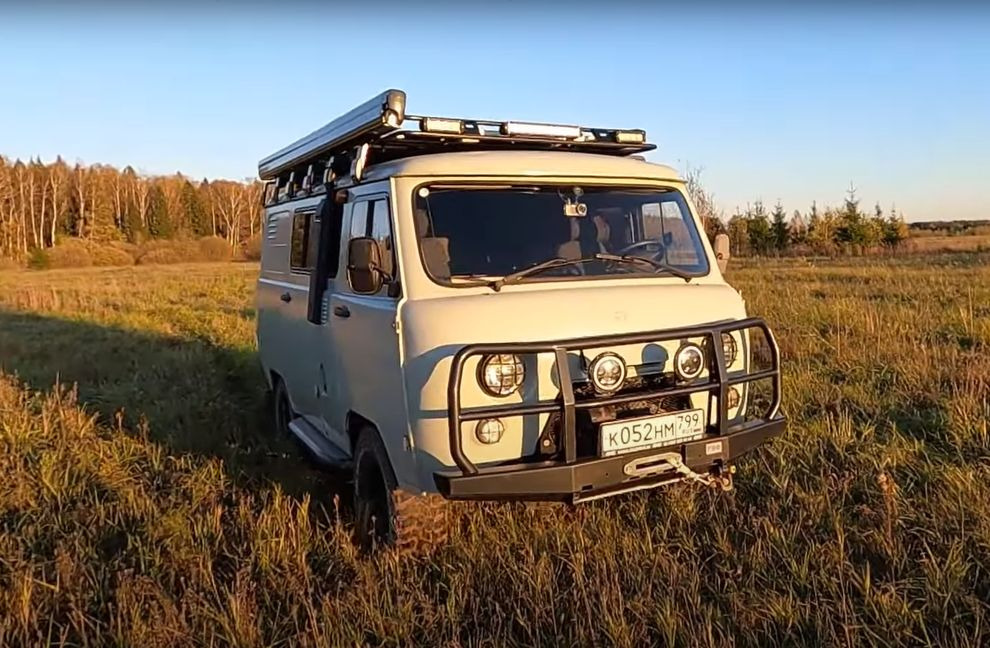 Боевая экспедиционная «Буханка-кемпер» за миллион (видео)