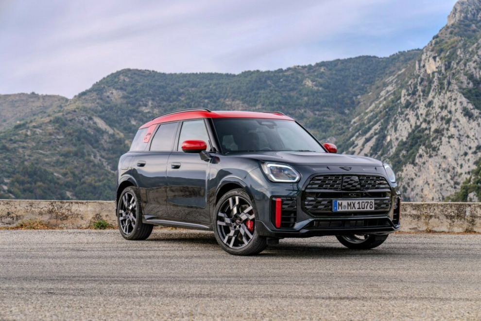 Новый MINI John Cooper Works Countryman можно купить только с полным приводом