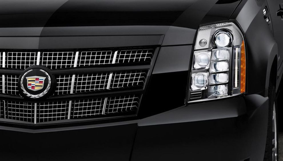 Все пять поколений Cadillac Escalade