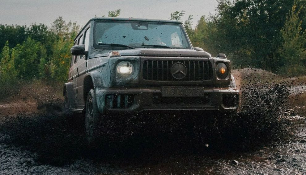 Накануне дебюта Mercedes показал обновлённые G500 и AMG G63