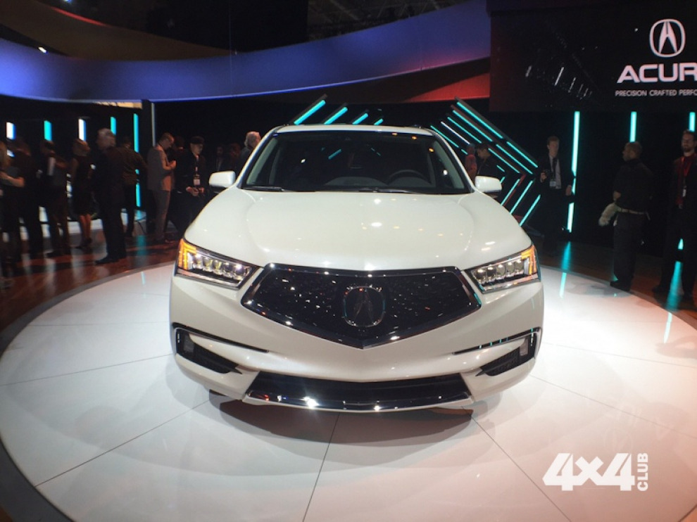 Обновленный кроссовер Acura MDX — с иным лицом и гибридной версией