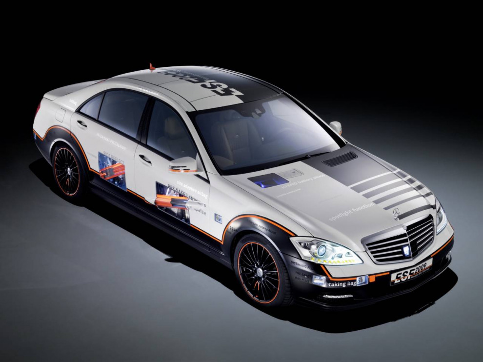 Фантастическая «S-ка»: будущее автомобилей глазами немцев из 2009 года