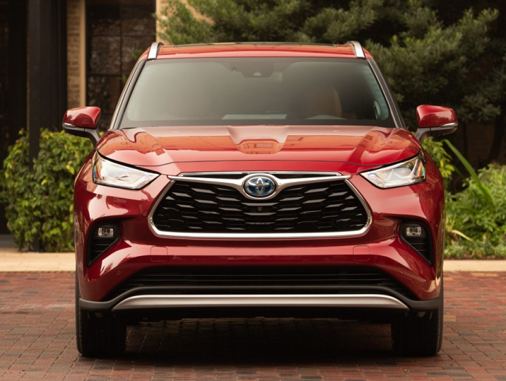 Toyota готовится привезти новейший Highlander (подробности)