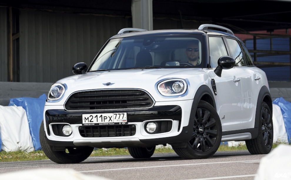 Тест-драйв MINI Countryman