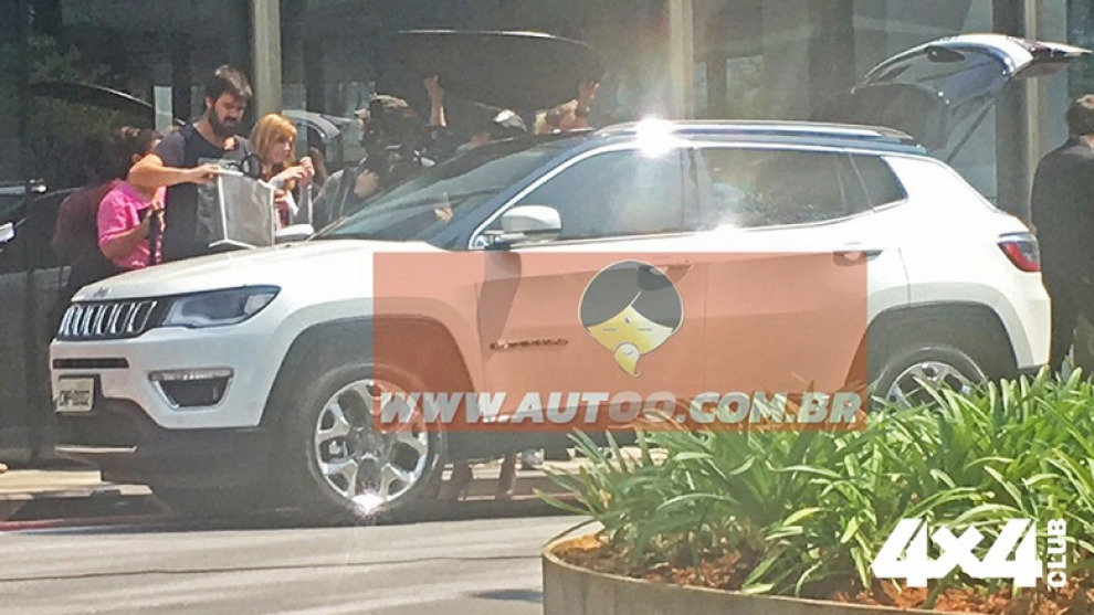 Новый Jeep Compass сфотографировали без камуфляжа