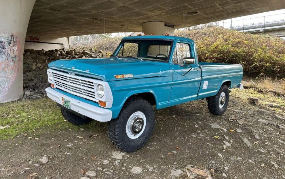 Путешествие во времени: восстановленный Ford F-250 1969 года