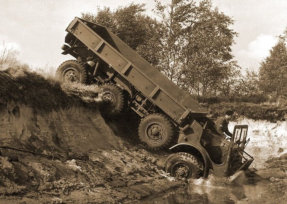 DAF. Братья ван Доорн и их армейская техника