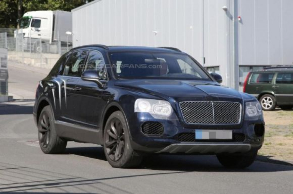 Bentley Bentayga замечен  во время испытаний на Нюрбургринге