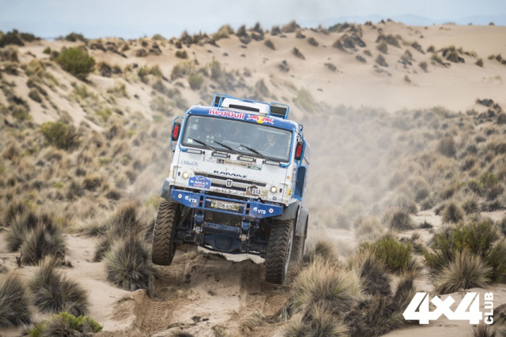 Пилоты «КАМАЗа» возглавили грузовой зачет «Дакара»