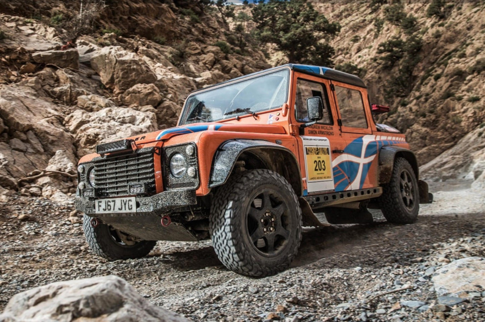 Восемь невероятных Land Rover